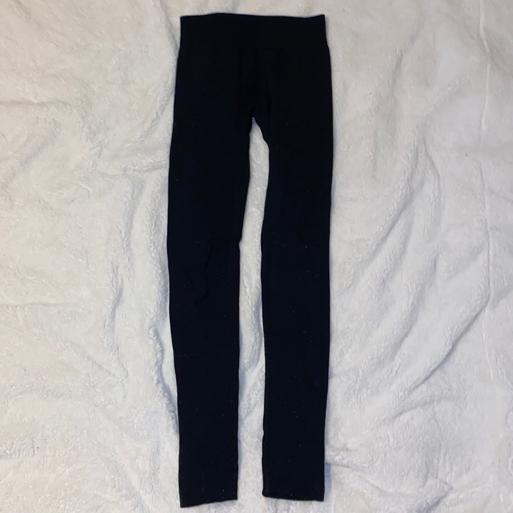 Black stretchy leggings